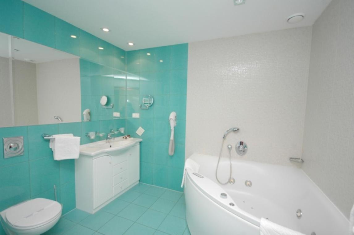 Hotel Kongresowy Келце Екстериор снимка