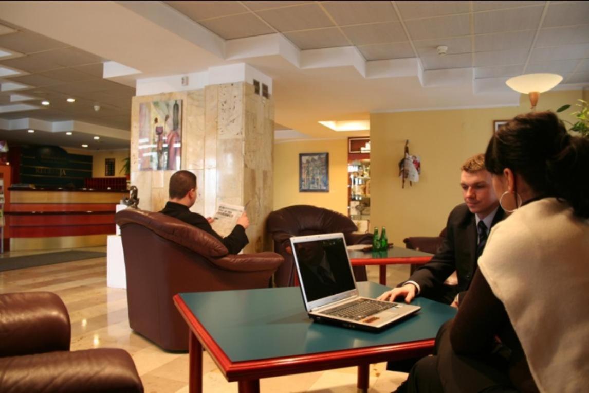 Hotel Kongresowy Келце Екстериор снимка
