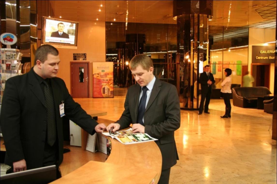 Hotel Kongresowy Келце Екстериор снимка