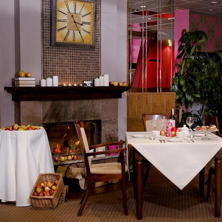 Hotel Kongresowy Келце Екстериор снимка